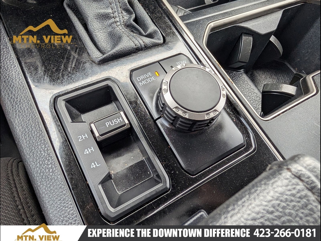 Used 2022 White Toyota SR5 image 7