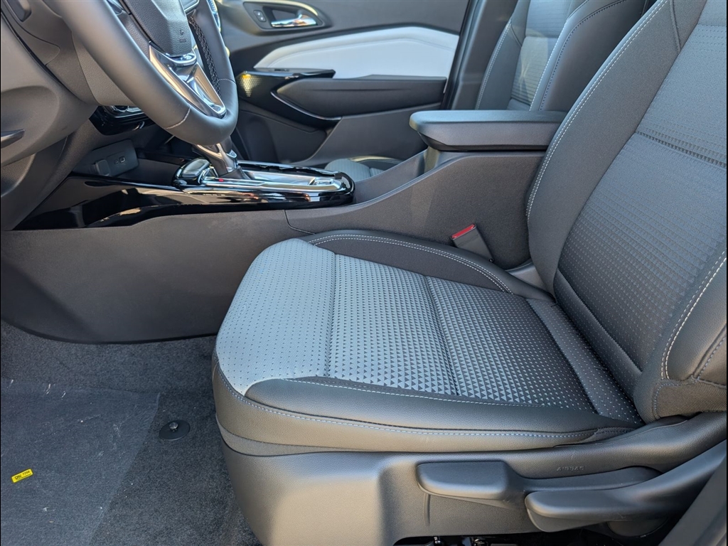 New 2026 Mosaic Black Metallic Chevrolet LT image 7