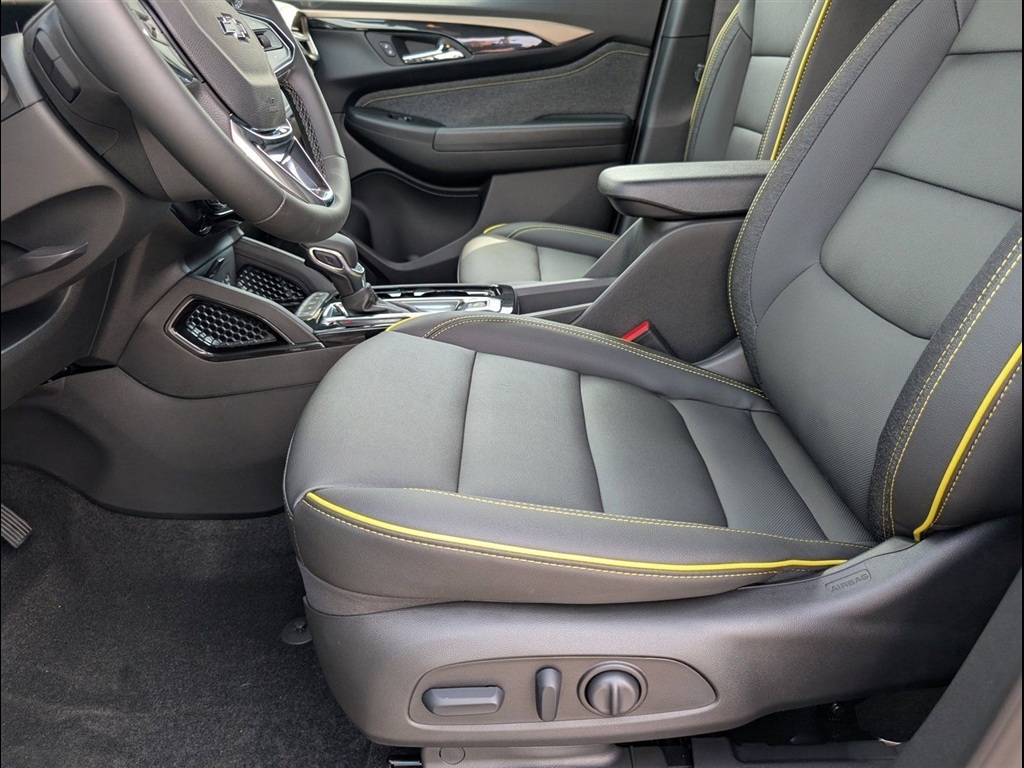 New 2026 Cacti Green Chevrolet ACTIV image 7