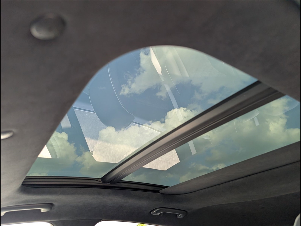 Used 2025 Uyuni White Pearl Genesis 3.5T E-SC image 7