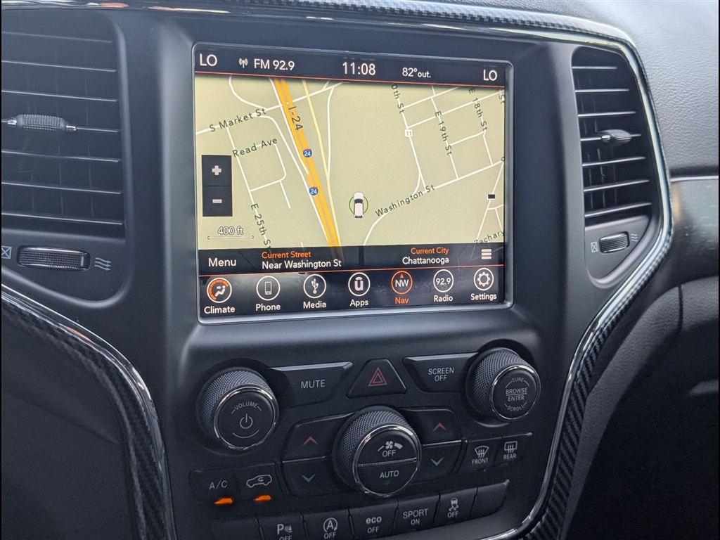 Used 2018 Diamond Black Crystal Pearl Coat Jeep Laredo image 8