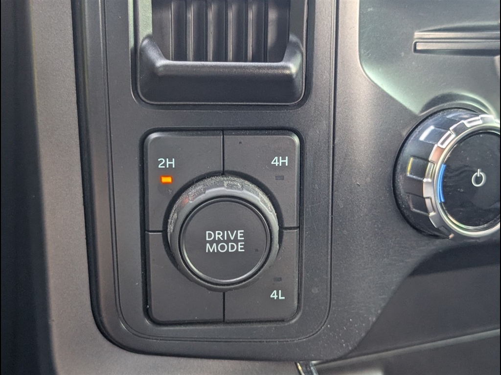 Used 2025 Atlas Blue Ford XLT image 8