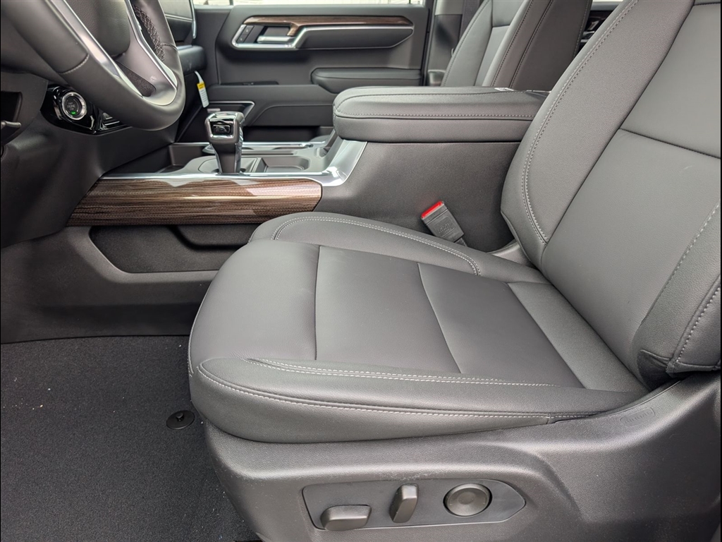 New 2026 Sterling Gray Metallic Chevrolet RST image 8