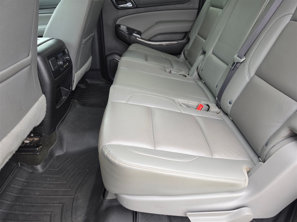 Used 2017 Silver Ice Metallic Chevrolet LT image 8