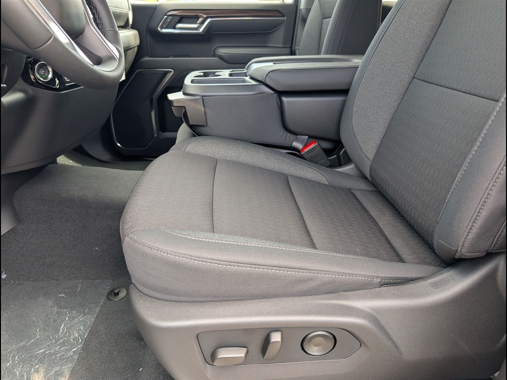 New 2026 Summit White Chevrolet LT image 8