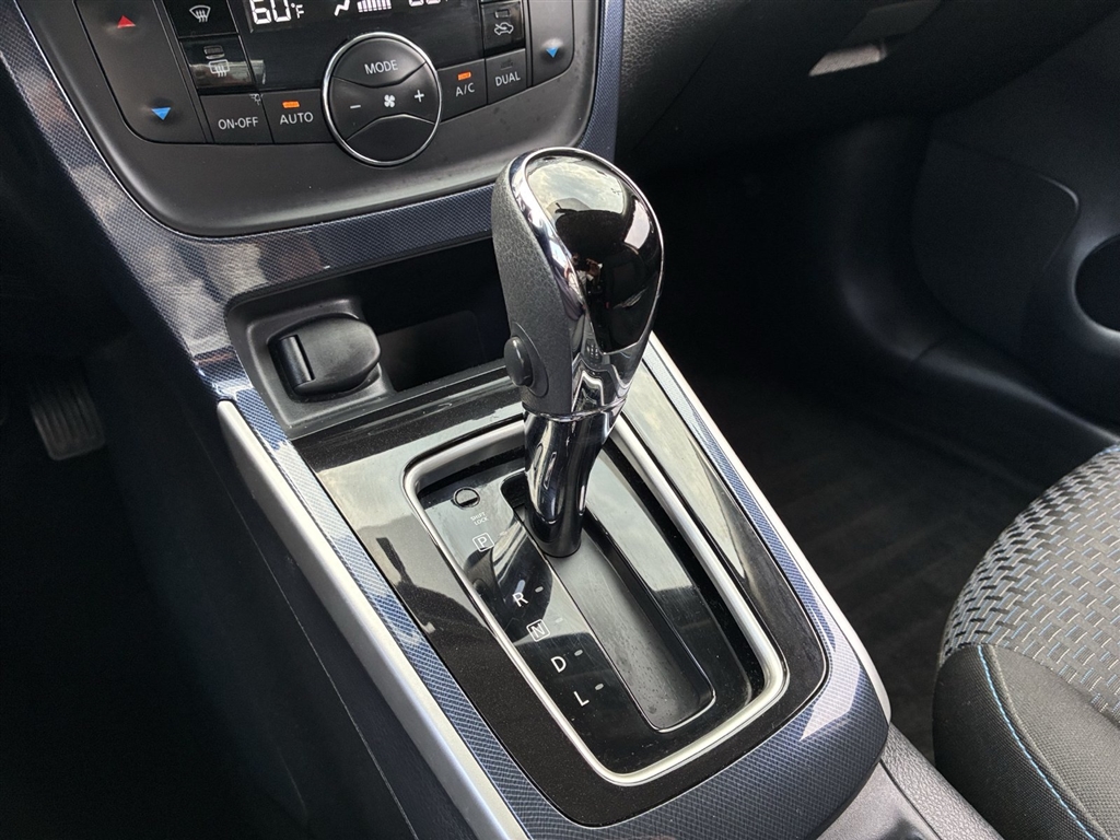 Used 2018 Gun Metallic Nissan SR image 8