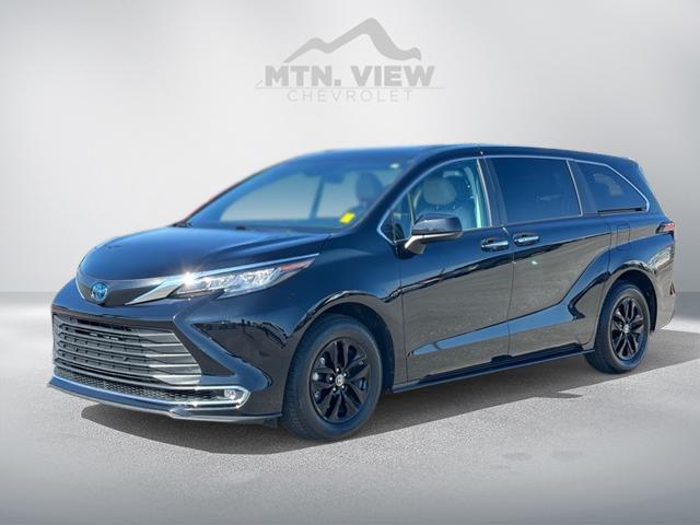 2022 Toyota Sienna XLE 7-Passenger