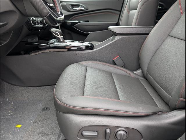 2025 Chevrolet Trax RS
