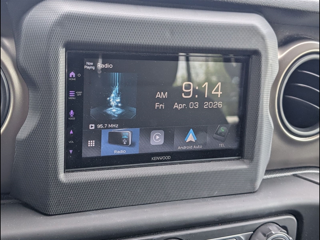 Used 2018 Billet Silver Metallic Clear Coat Jeep Sport S image 9