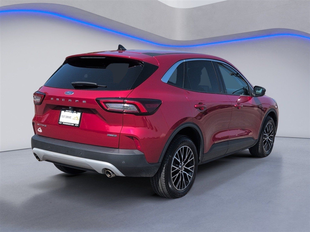 Used 2023 Rapid Red Metallic Tinted Clearcoat Ford Active image 9