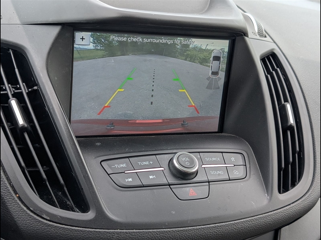 Used 2019 Sedona Orange Ford SEL image 9