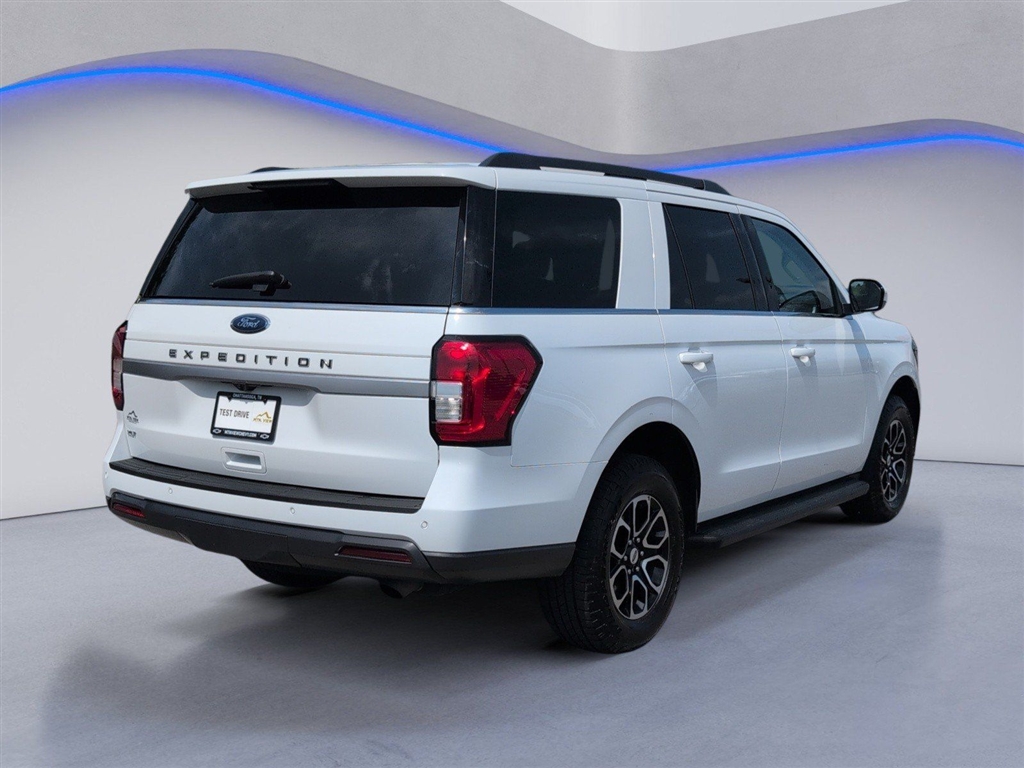 Used 2022 Oxford White Ford XLT image 9