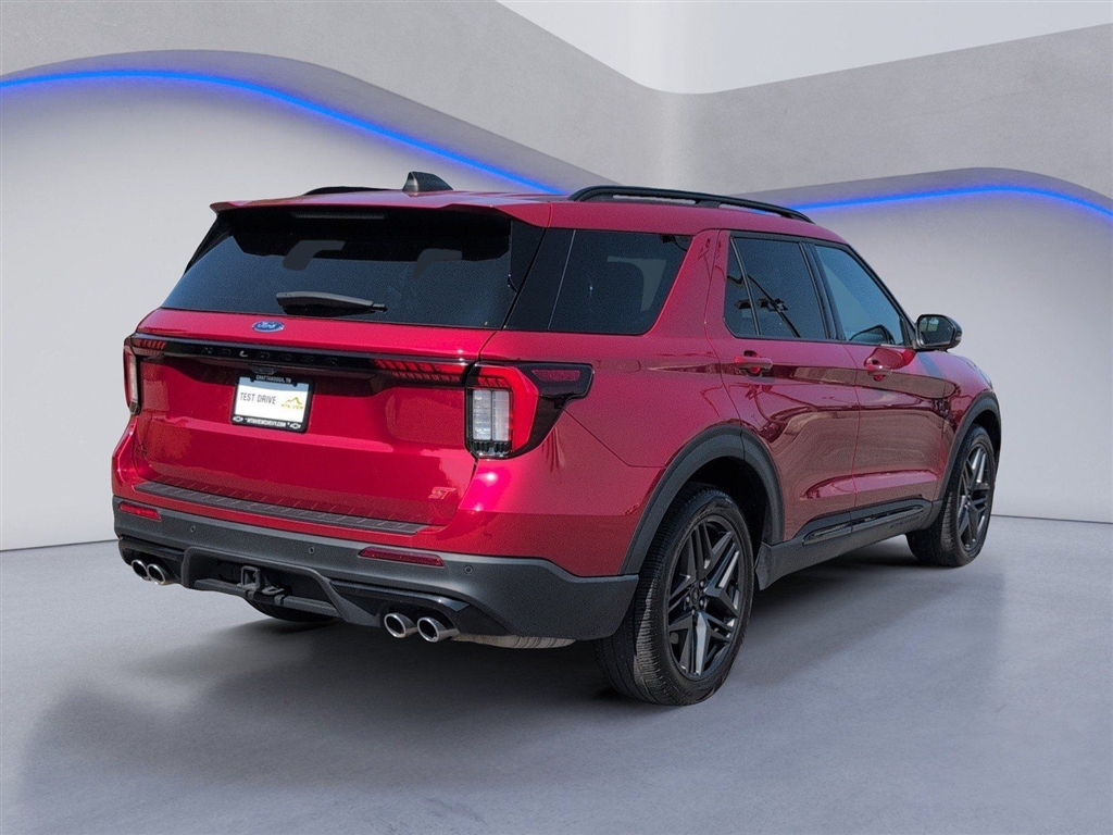 Used 2025 Rapid Red Metallic Tinted Clearcoat Ford ST image 9