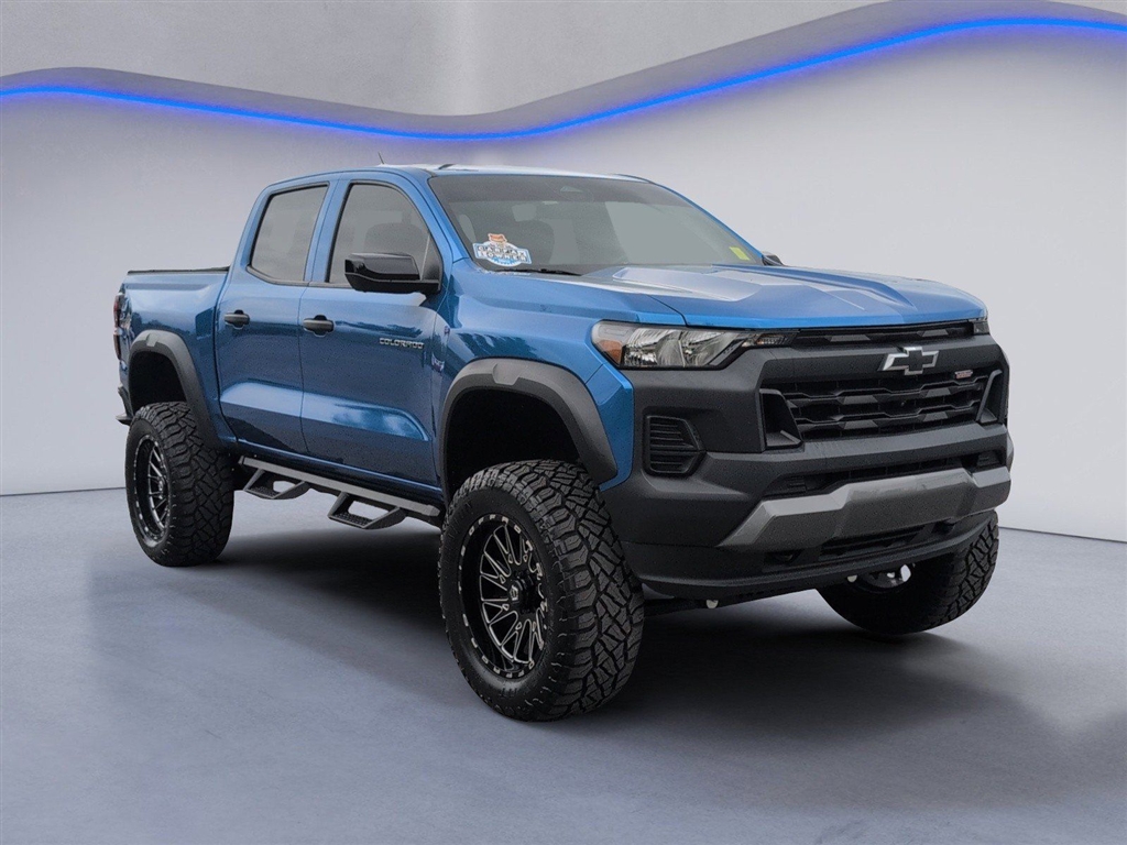 Used 2023 Glacier Blue Metallic Chevrolet Trail Boss image 9