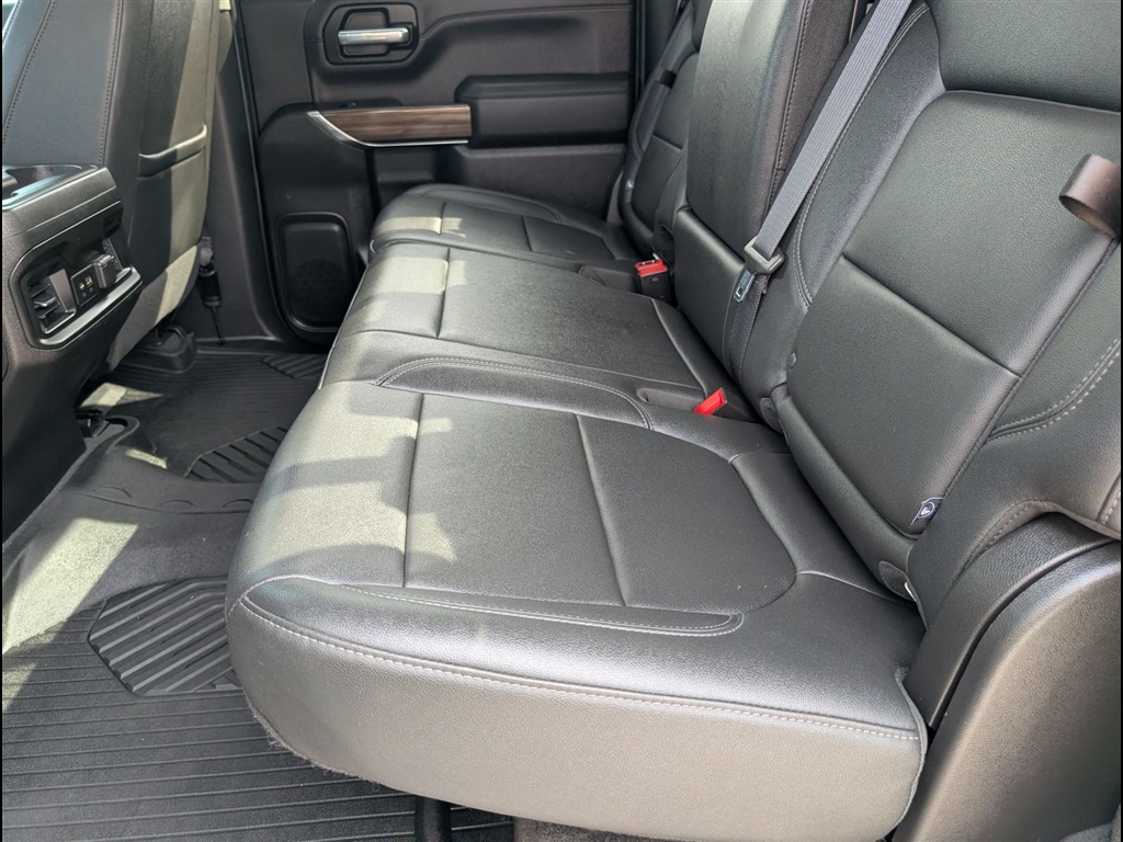 Used 2021 Summit White Chevrolet RST image 9