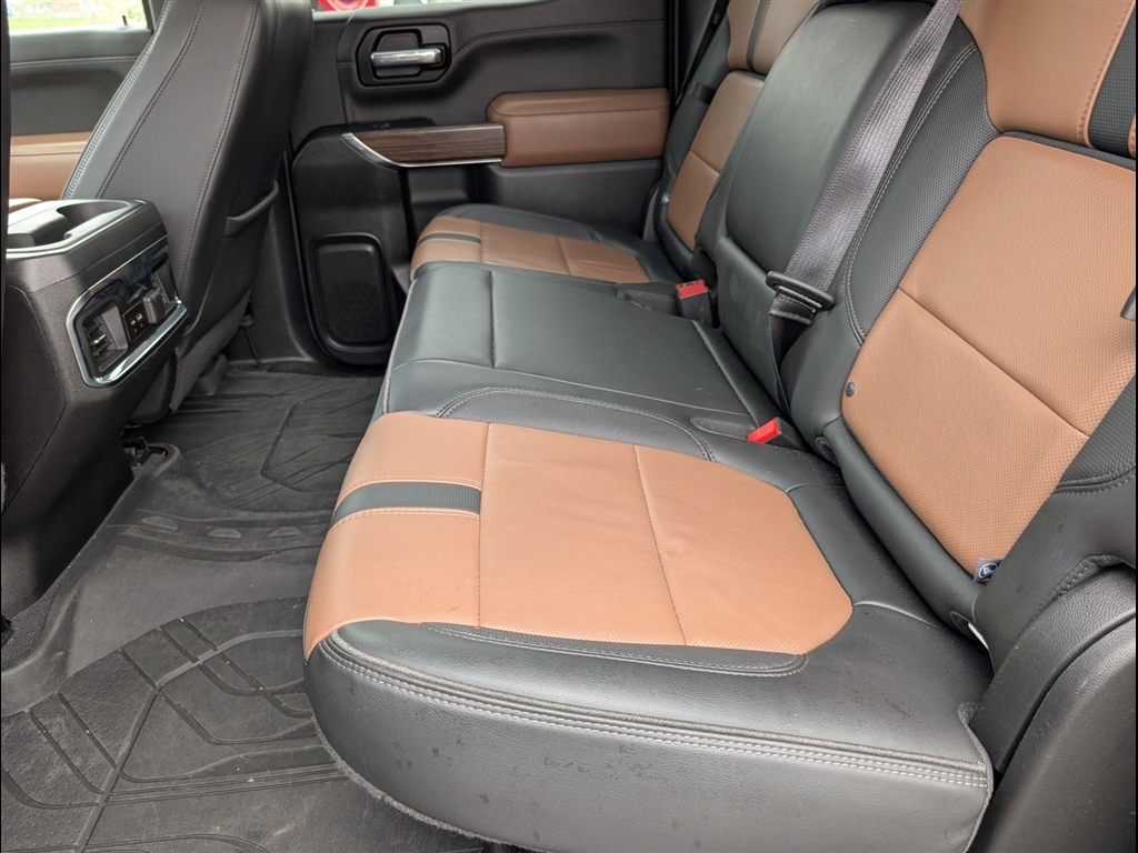 Used 2022 Iridescent Pearl Tricoat Chevrolet High Country image 9