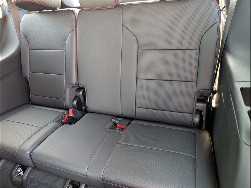 New 2026 Polar White Tricoat Chevrolet RS image 9