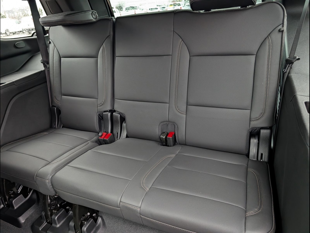 New 2026 Black Chevrolet High Country image 9