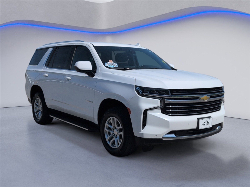 Used 2024 Summit White Chevrolet LT image 9