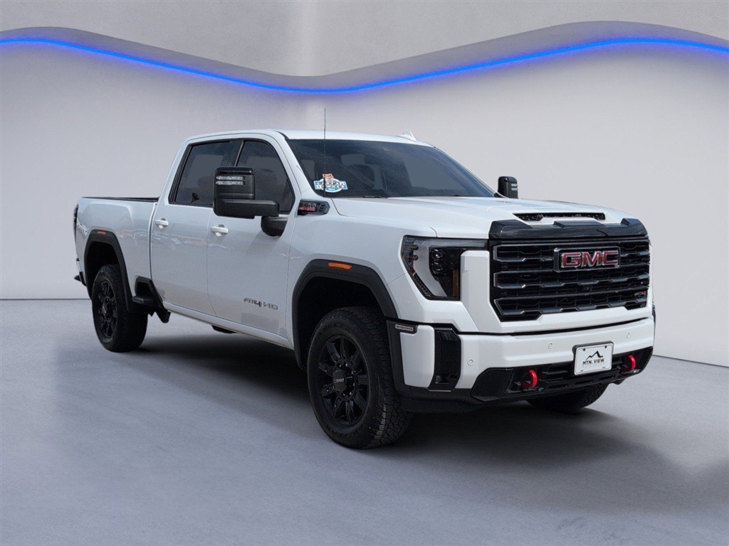 Used 2025 Summit White GMC AT4 image 9