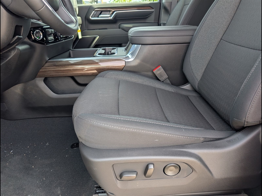 New 2026 Lakeshore Blue Metallic Chevrolet LT image 9