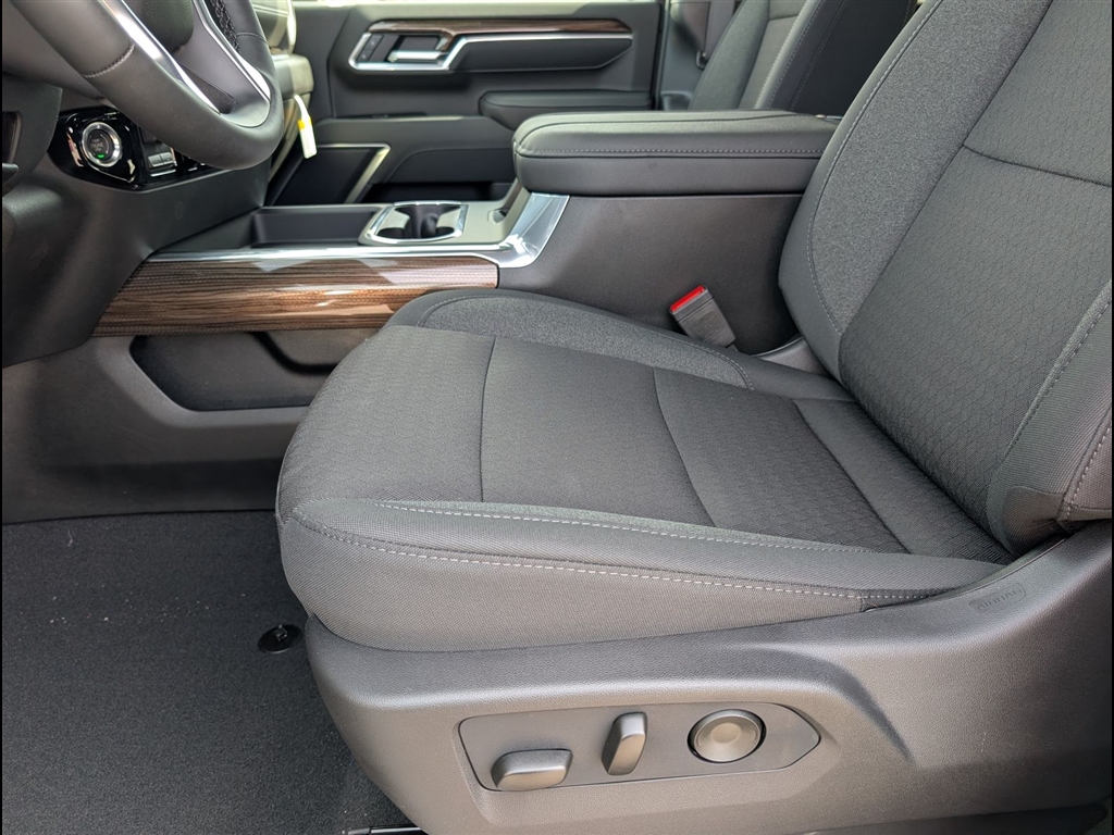 New 2026 Sterling Gray Metallic Chevrolet LT image 9