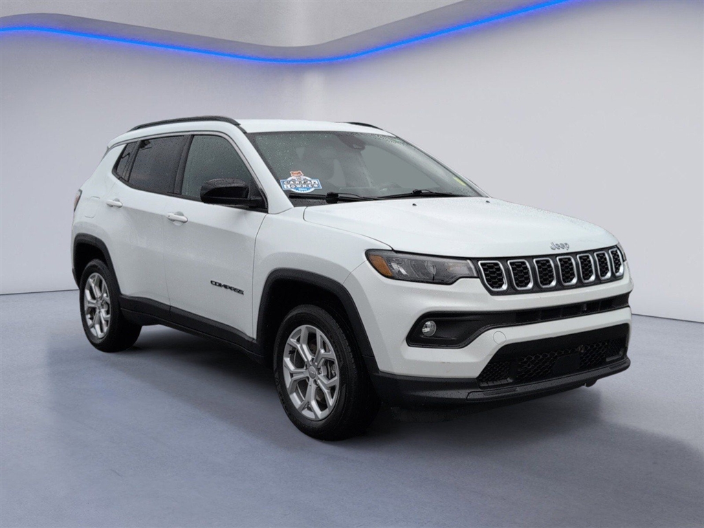 Used 2024 Bright White Clear Coat Jeep Latitude image 9