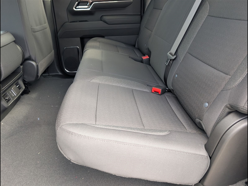 New 2026 Summit White Chevrolet LT image 9