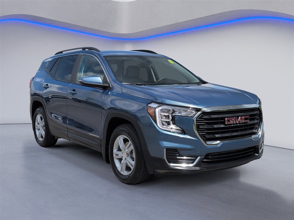 Used 2024 Riptide Blue Metallic GMC SLE image 9