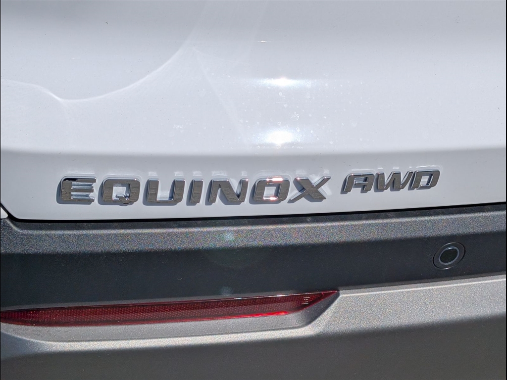 New 2026 Summit White Chevrolet LT image 9