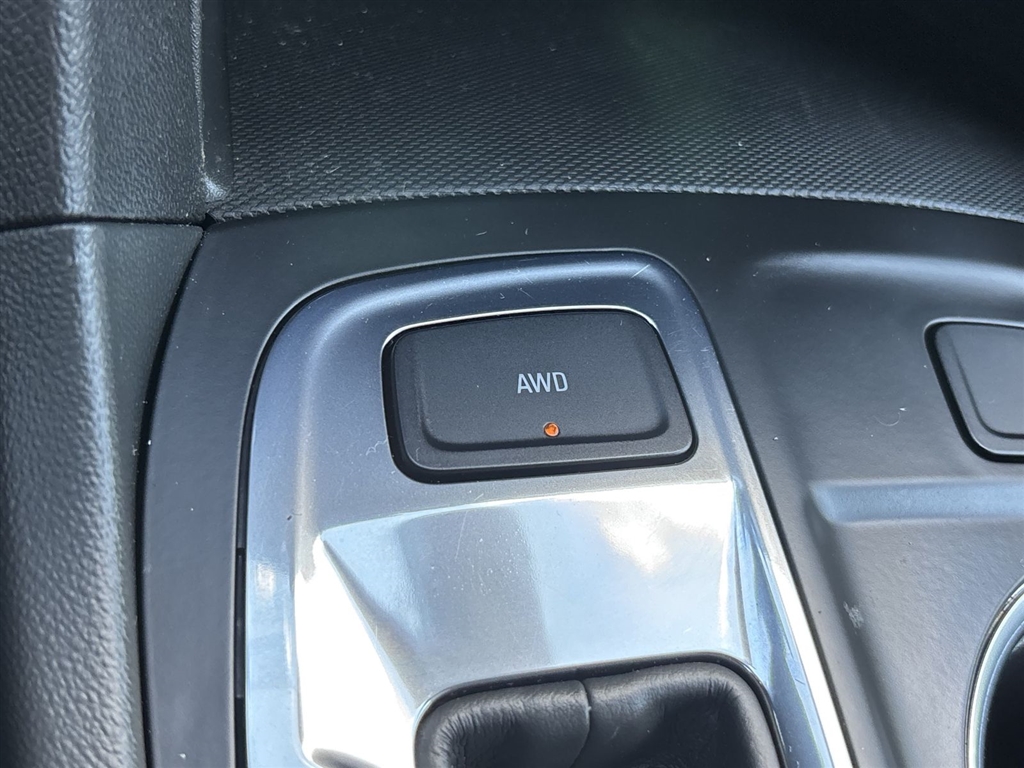 Used 2023 Sterling Gray Metallic Chevrolet LT image 9