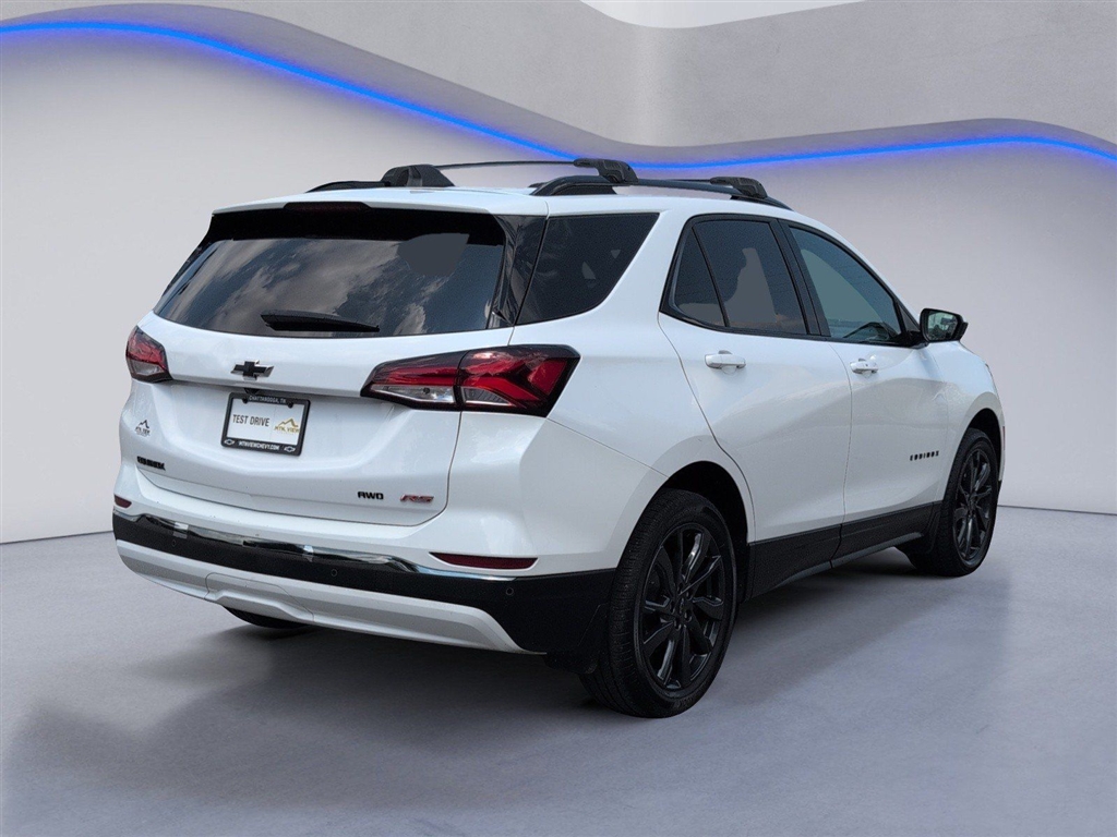 Used 2023 Iridescent Pearl Tricoat Chevrolet RS image 9