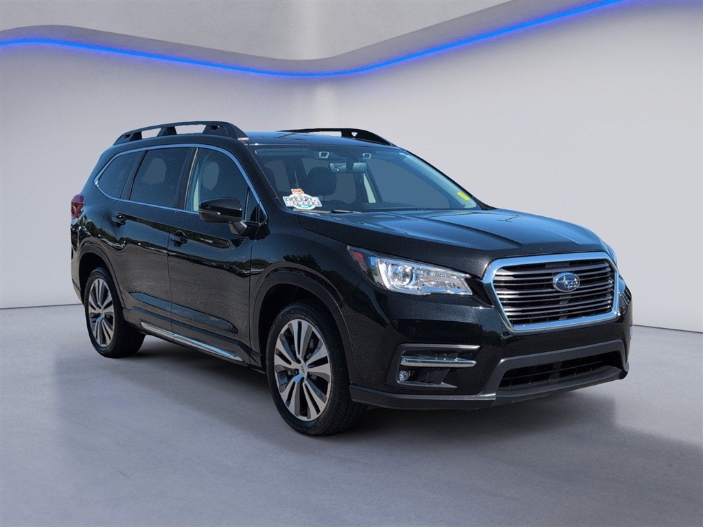 Used 2022 Crystal Black Silica Subaru Limited 7-Passenger image 9