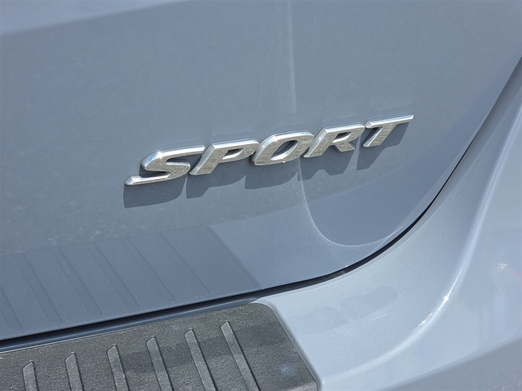 Used 2025 Sonic Gray Pearl Honda Sport-L image 9