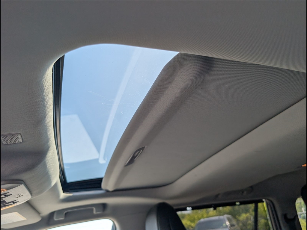 Used 2022 Magnetic Gray Metallic Toyota XLE image 9