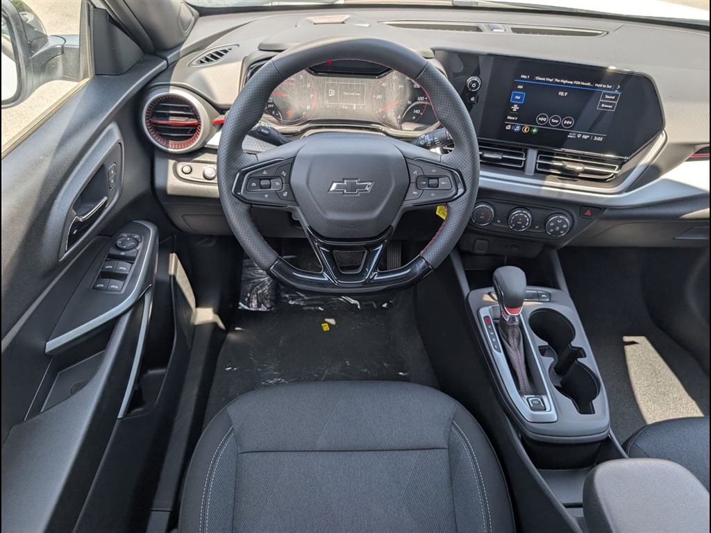 New 2026 Summit White Chevrolet RS image 9