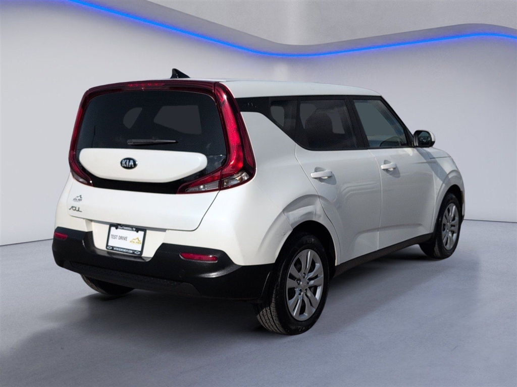 Used 2020 Snow White Pearl Kia LX image 9