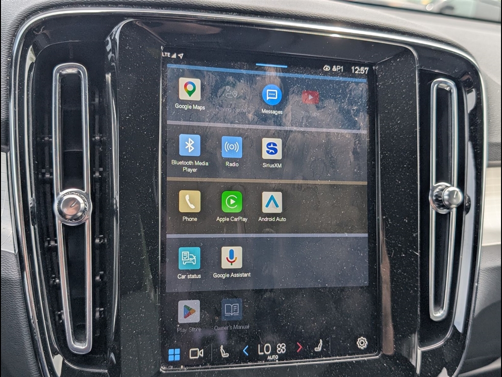 Used 2024 Onyx Black Metallic Volvo B5 Core Bright Theme image 9