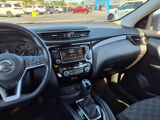2021 Nissan Rogue Sport SV