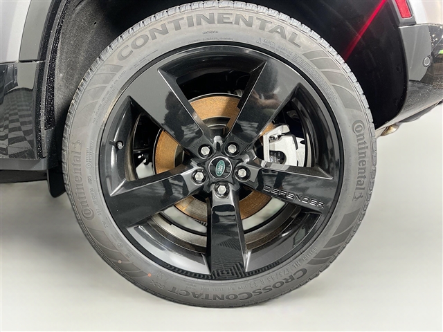 2024 Land Rover Defender 110 P400 X-Dynamic SE