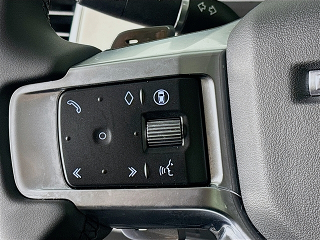 2024 Land Rover Discovery P300 S