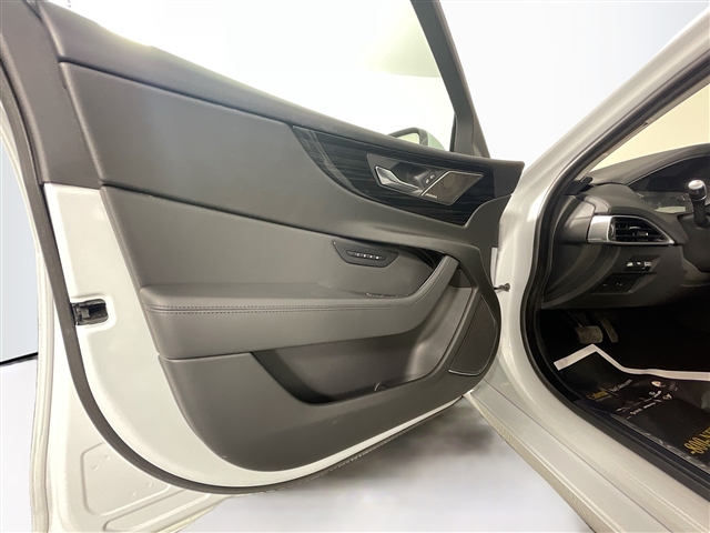 2020 Jaguar XE P250 S