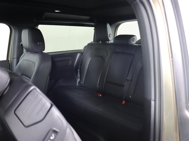 2023 Land Rover Defender 90 S