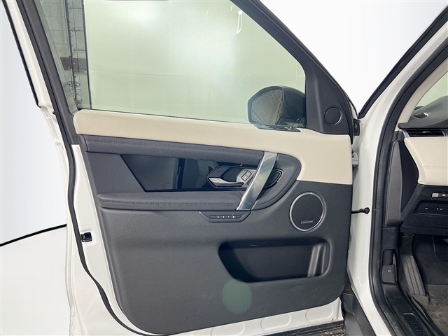 2023 Land Rover Discovery Sport P250 SE