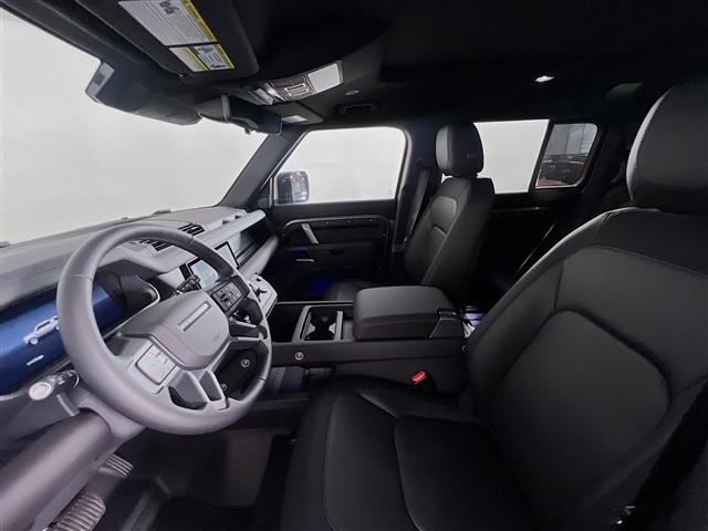 2024 Land Rover Defender 110 P400 X-Dynamic SE