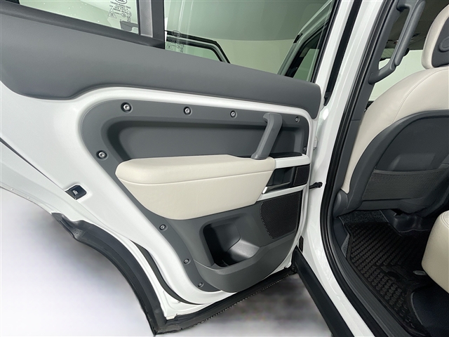 2023 Land Rover Defender S