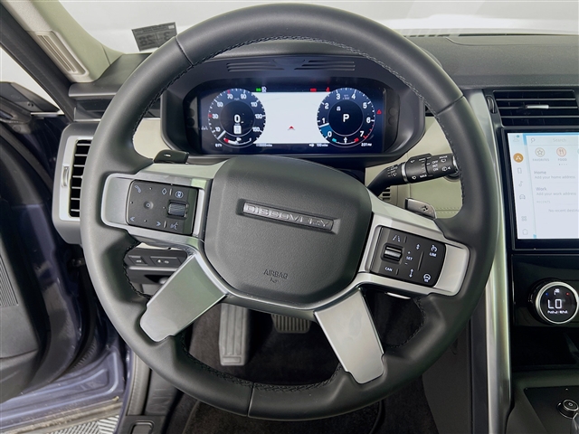 2024 Land Rover Discovery P300 S