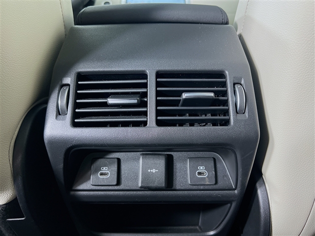 2023 Land Rover Discovery Sport P250 SE