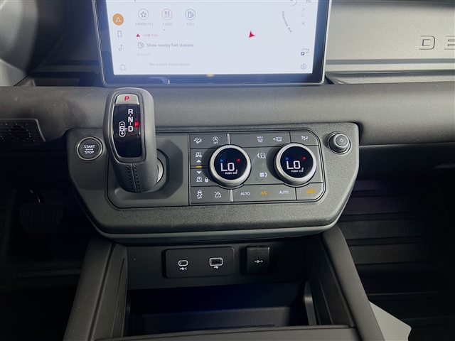 2024 Land Rover Defender 110 P400 X-Dynamic SE