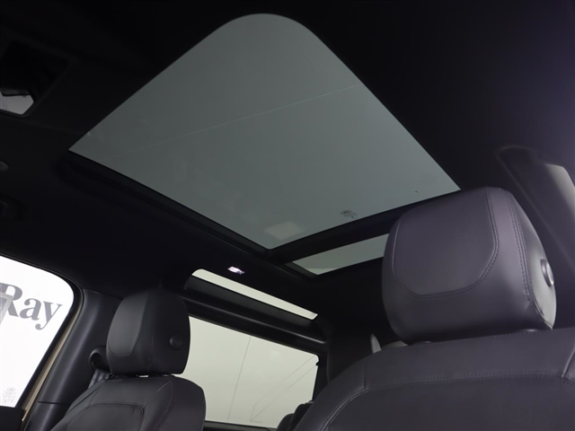 2023 Land Rover Defender 90 S